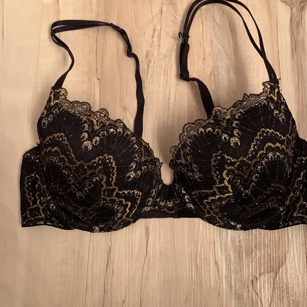 La Senza Beyond Sexy gold/blk lace bra